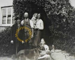 Image of Hedley Salter and family outside Yew Tree House c.1933